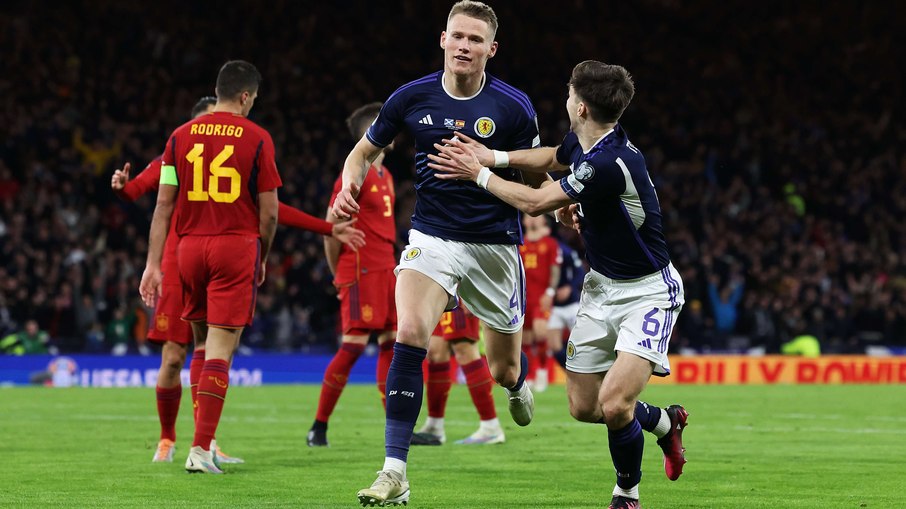 McTominay brilhou e ajudou a Escócia a bater a Espanha