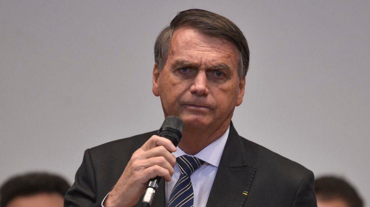 Ex-presidente Jair Bolsonaro retorna amanhã para o Brasil