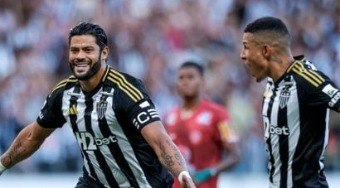 Hulk%20marca%20dois%2C%20Atl%C3%A9tico%20bate%20Tombense%20e%20p%C3%B5e%20um%20p%C3%A9%20na%20final