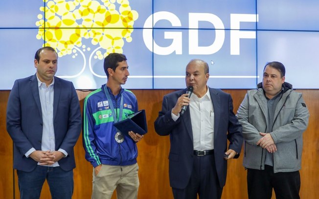 Durante homenagem a Caio Bonfim, GDF anuncia reforma de estádios