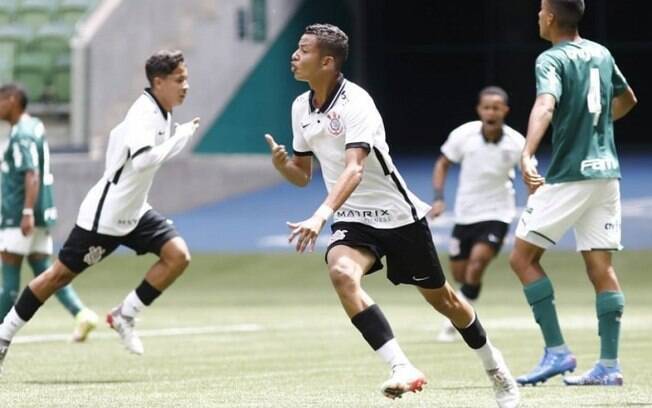 Nos pênaltis, Corinthians bate o Palmeiras e conquista o Paulistão sub-17 dentro do Allianz Parque