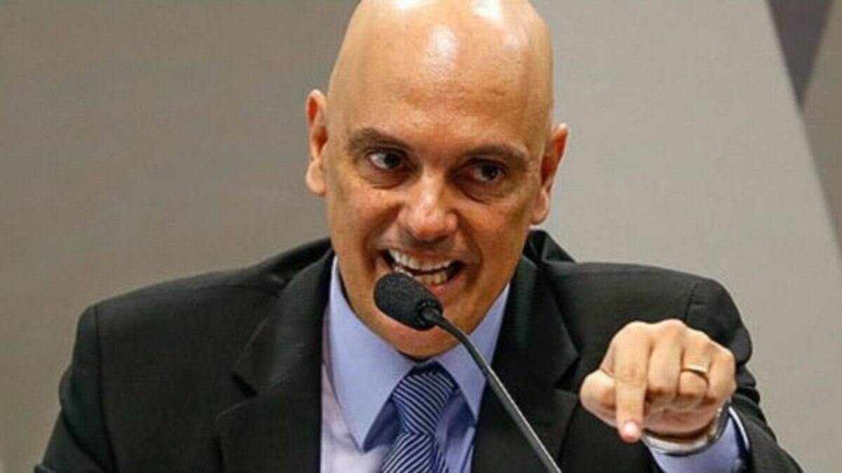 Moraes dá 10 dias para PF entregar ata sobre inquérito de Bolsonaro