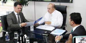 Papuda está abaixo do nível para prender Bolsonaro, diz governo