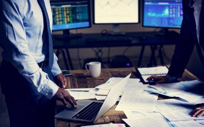 Governança corporativa: como a prática pode auxiliar as empresas a se manterem