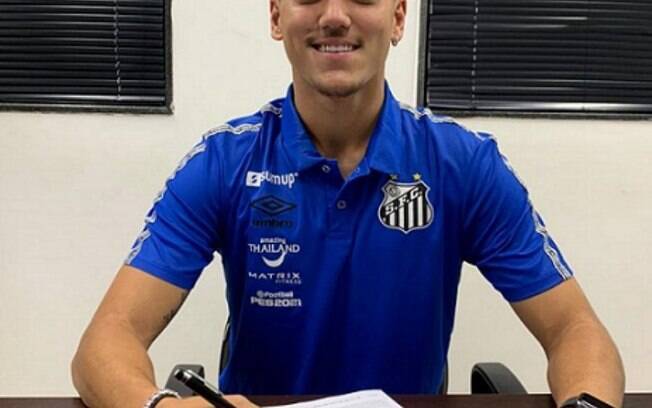 Santos não vai renovar o contrato e João Pistelli vai deixar o clube