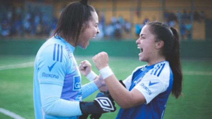 Campo Delas, do iG, lidera audiência e domina o futebol feminino