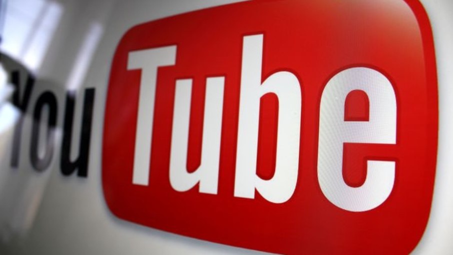 Google adquiriu o YouTube por mais de US$ 1,6 bilhão. Google adquiriu o YouTube por mais de US$ 1,6 bilhão.