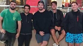 Filho de Eike curte viagem enquanto pai tem mandado de prisão expedido