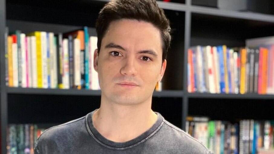 Felipe Neto trocou farpas com o jornalista Mauro Cezar nas redes sociais Felipe Neto trocou farpas com o jornalista Mauro Cezar nas redes sociais