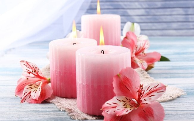 9 cores de velas e como usá-las para atrair o que deseja