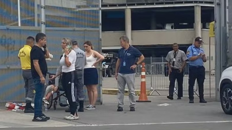 Turista é baleado após reagir a assalto próximo ao Maracanã Turista é baleado após reagir a assalto próximo ao Maracanã