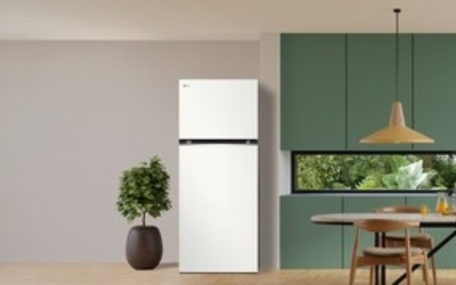 LG amplia portfólio de geladeiras com modelo Duplex branco, foco em eficiência e inovação tecnológica