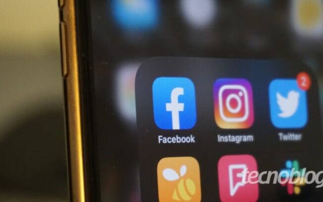 Facebook se antecipa à Apple e pede para rastrear usuários no iPhone