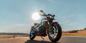 Nova Bajaj Dominar NS400Z chega por R$ 26.900
