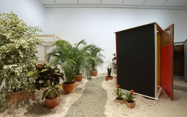 ''Tropicália'', instalação de Hélio Oiticica, inaugurou o conceito criado pelo artista, que depois se difundiu 