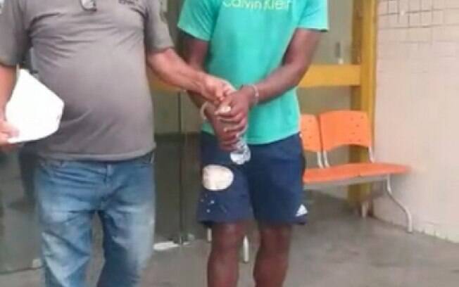Fabiano Oliveira, ex-jogador do Flamengo, foi preso por agredir ex-mulher na frente dos filhos