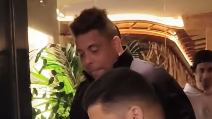 Ronaldo é visto com sinais de embriaguez em Madri; assista