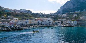 Destino dos famosos: as montanhas, o mar e o charme da Ilha de Capri