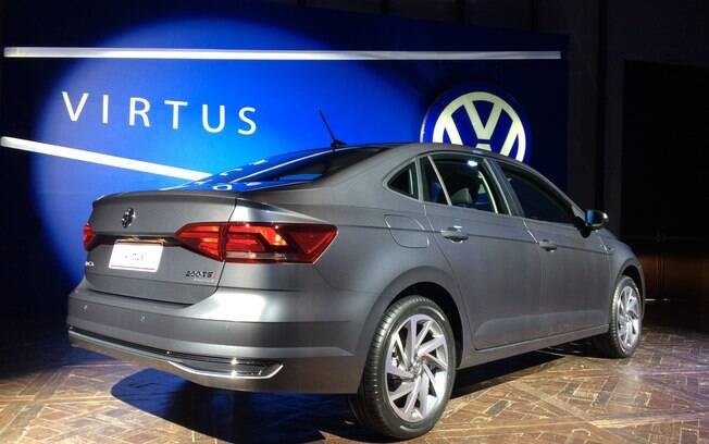 Volkswagen Virtus: traseira do sedã segue o estilo dos novos modelos da marca, com um toque de ousadia