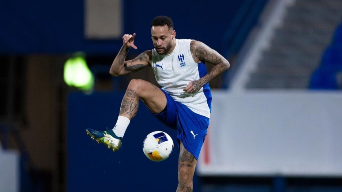 Neymar marca gol em treino de reapresentação no Al-Hilal