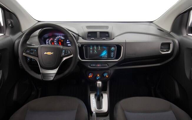 Além do espaço do Chevrolet Spin, o maior destaque do interior é a central multimídia My Link, destaque pela conectividade