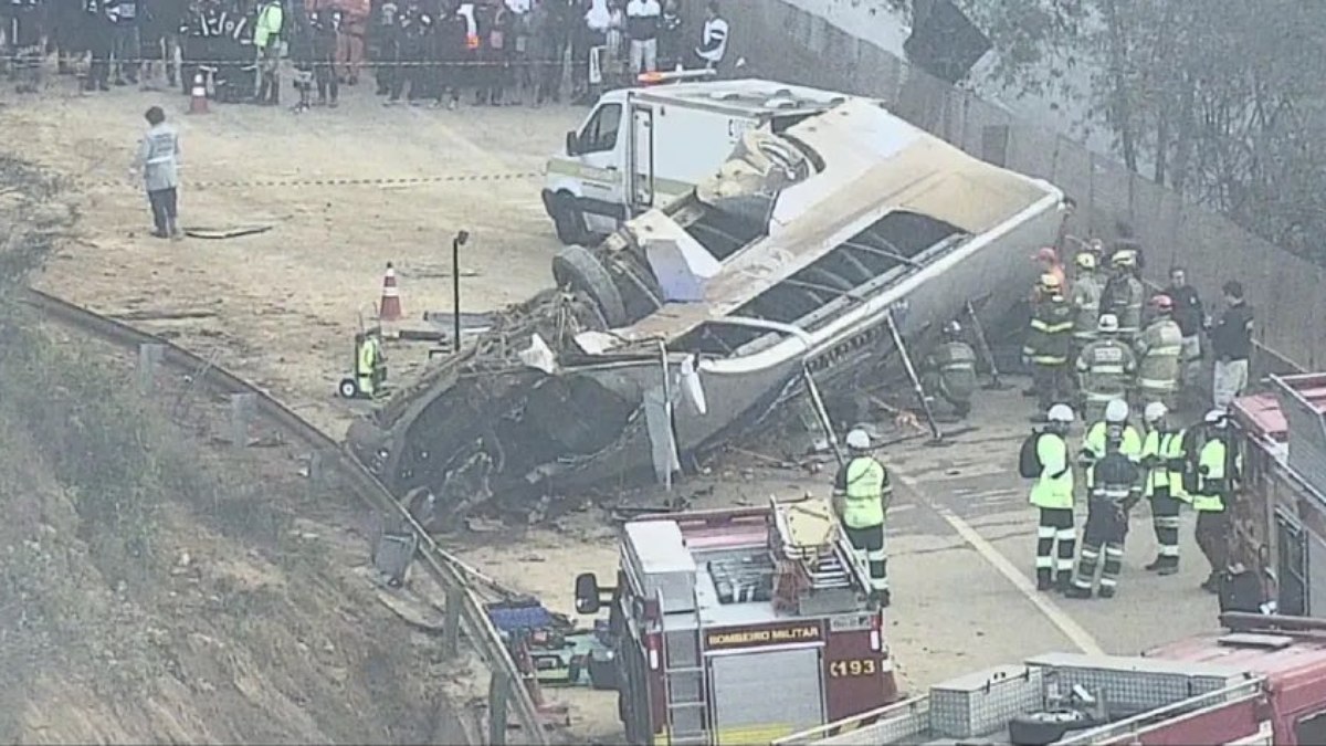 Ônibus que capotou levava torcedores do Corinthians de volta a São Paulo