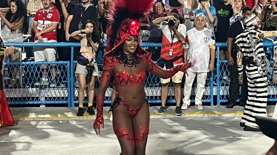 Iza, Rainha de Bateria da Imperatriz