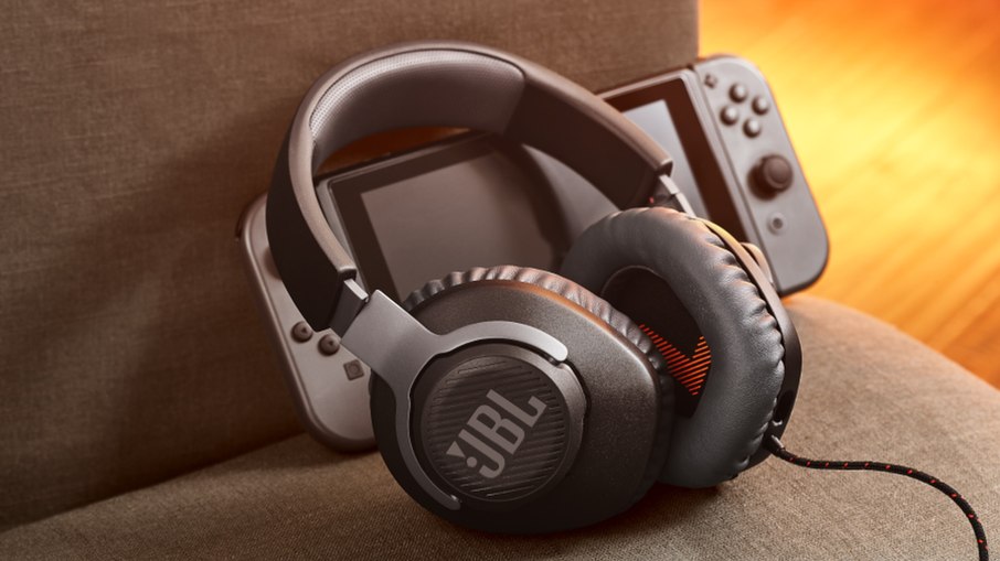 Headsets da linha Quantum da JBL entram em super oferta na Amazon