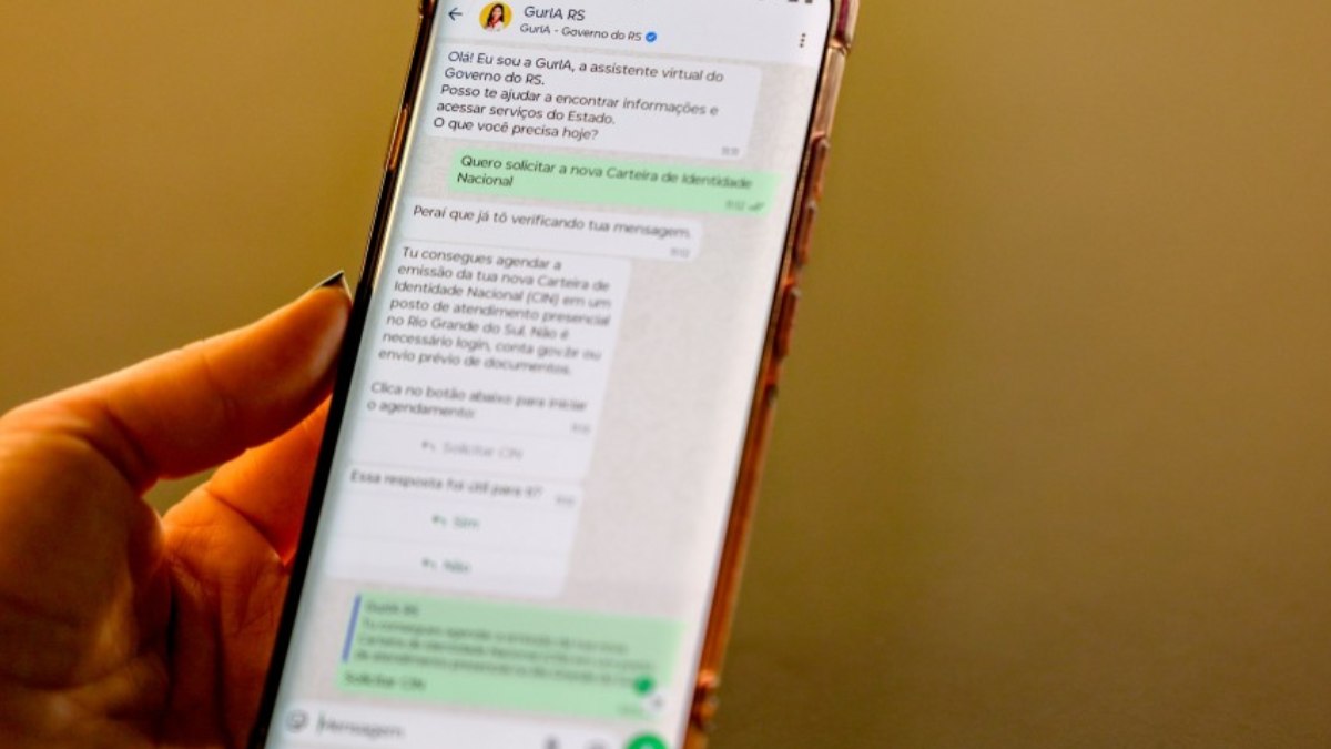 RS passa a emitir carteira de identidade pelo WhatsApp com IA