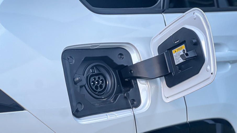 Porta de carregamento para carro híbrido ou elétrico
