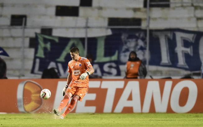 Rafael Cabral tem começo de ano irregular no Cruzeiro