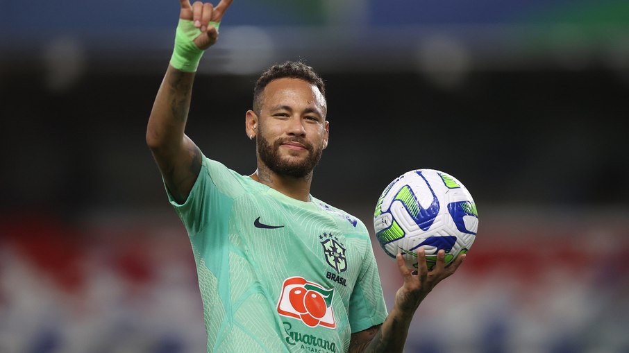 Neymar treinou normalmente com a Seleção
