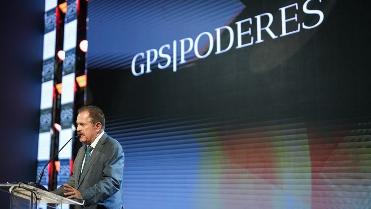 Com o mote Destrava Brasil, GPS|Poderes retorna à residência do economista Fernando Cavalcanti