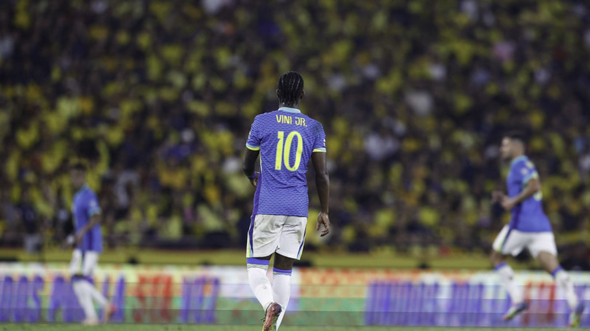 Vini Jr. vai jogar contra o Paraguai