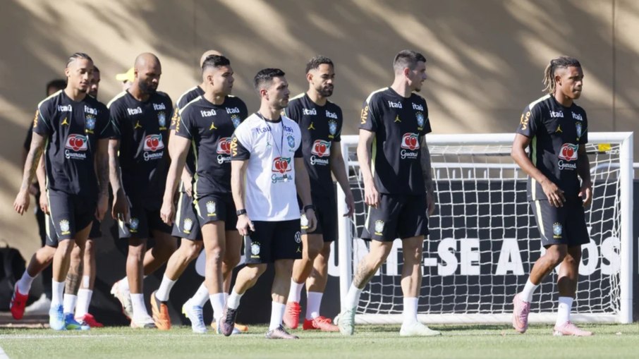 Seleção Brasileira se prepara para encarar a França 