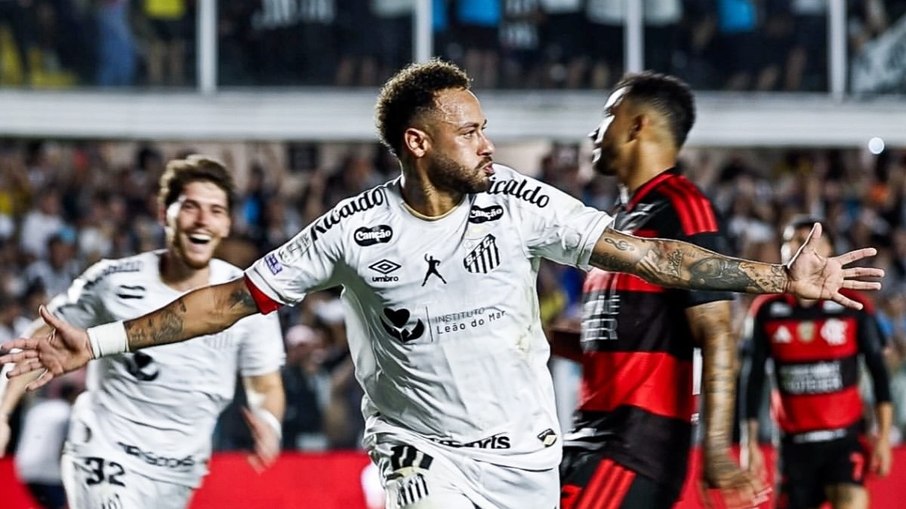 Neymar anotou dois gols no empate contra o Flamengo