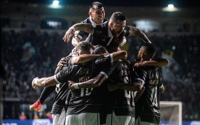 Vasco voltou a zona de rebaixamento depois do empate entre Botafogo e Goiás, no Nilton Santos Vasco voltou a zona de rebaixamento depois do empate entre Botafogo e Goiás, no Nilton Santos