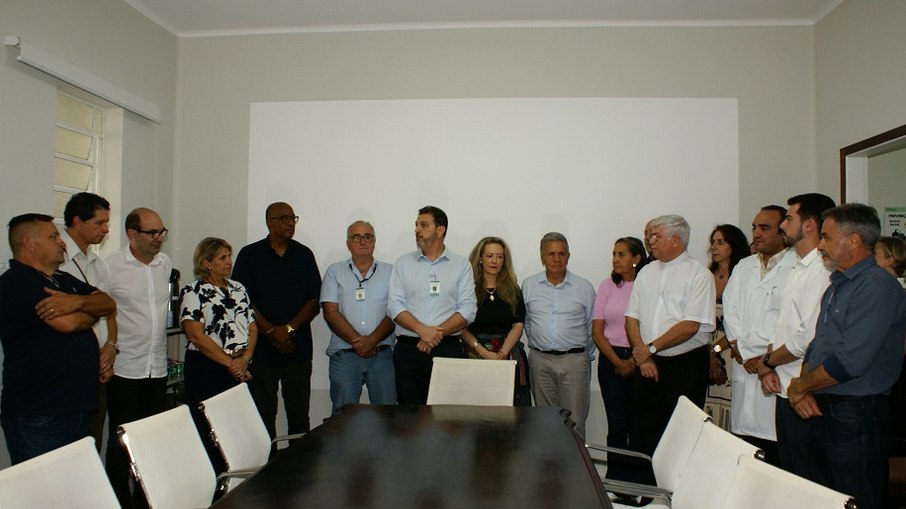 Estiveram presentes ao evento o prefeito e a vice-prefeita de Vinhedo, vereadores, empresários, representantes do Conselho Municipal de Saúde e da comunidade católica