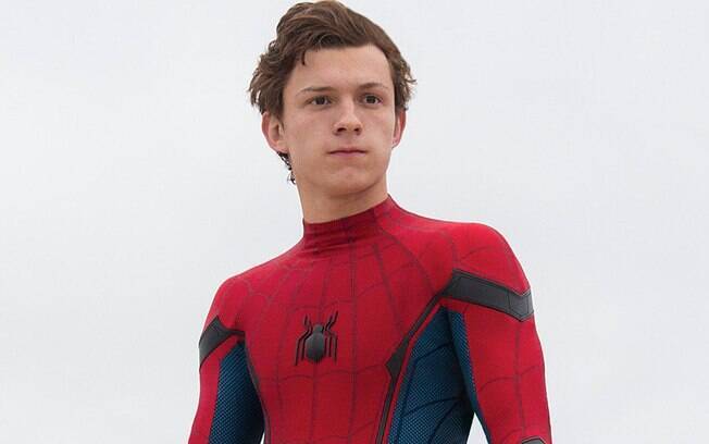 Tom Holland vem ao Brasil nesta terça-feira (2) para divulgar 