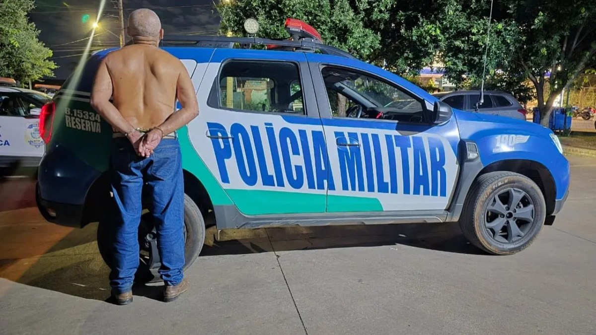 Idoso preso por dirigir bêbado faz oração: "Tenho livre-arbítrio"