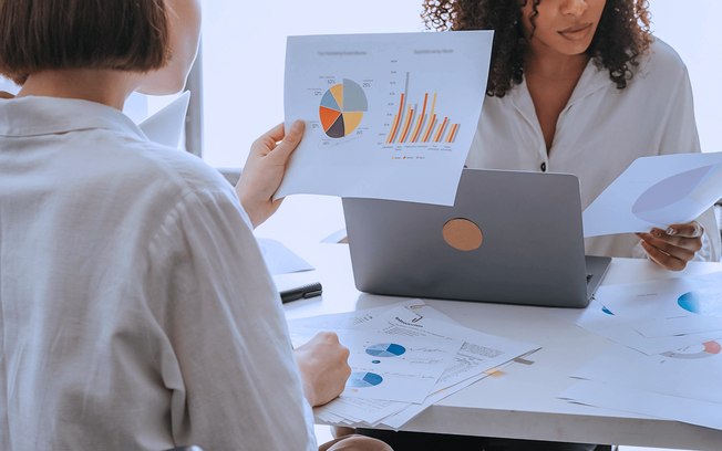 Em 2023, B2B reduz conversões e aumenta ciclo vendas Em 2023, B2B reduz conversões e aumenta ciclo vendas