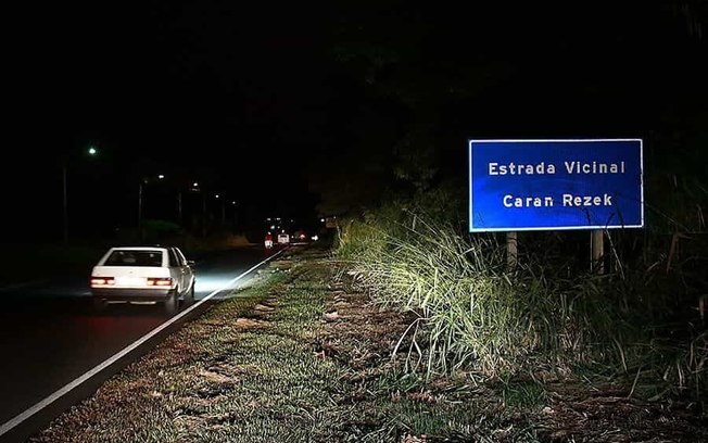 Iluminação da Caram Rezek sai até setembro, diz Prefeitura Iluminação da Caram Rezek sai até setembro, diz Prefeitura