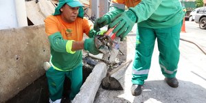 Campinas remove 125 t de lixo de bueiros; saiba como solicitar