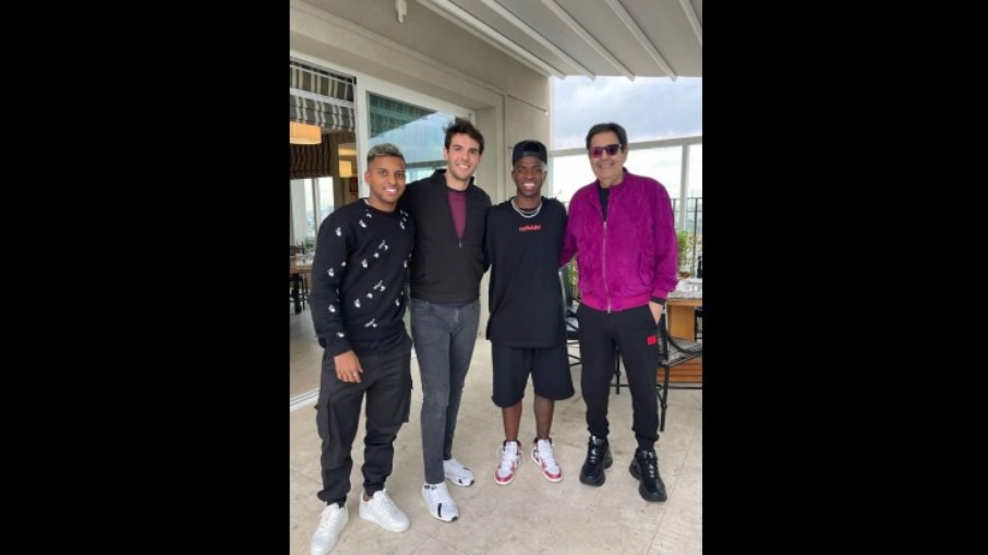 Rodrygo, Kaká e Vini Jr. se encontram com Faustão