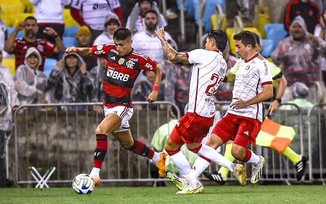 Sampaoli diz que empate do Flamengo com reservas do Inter ‘não é vergonha’