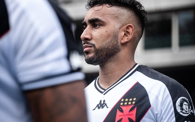 Payet ainda está sem condição de jogo, sendo desfalque do Vasco por mais uma rodada