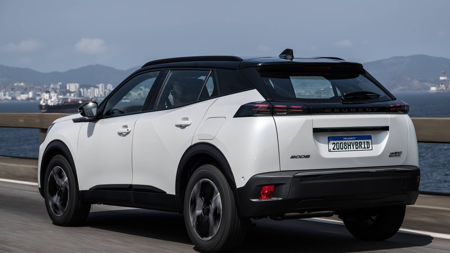 Peugeot 2008 GT Hybrid 2026
