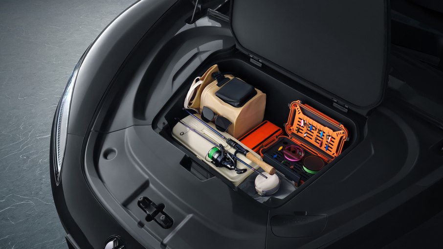 Porta-malas frontal no Denza Z9 GT