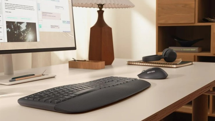 Lançamento Logitech aposta em apoio de espuma e atalhos para IA