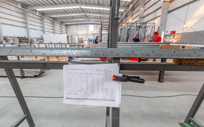 Hotel modular em steel frame leva lógica industrial às obras